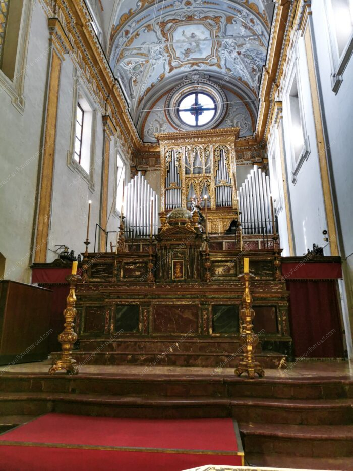 55_Chiesa di Sant Anna la Misericordia (2) aj tento rostolík si zachoval ale minimalizmus a nebol prečačkaný